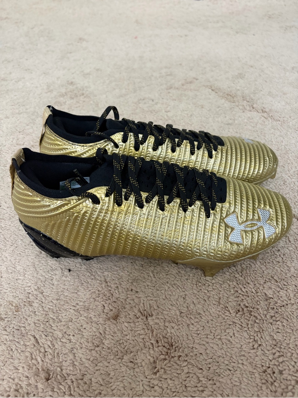Under Armour Men’s Blur Pro Gold and Black Football Cleats